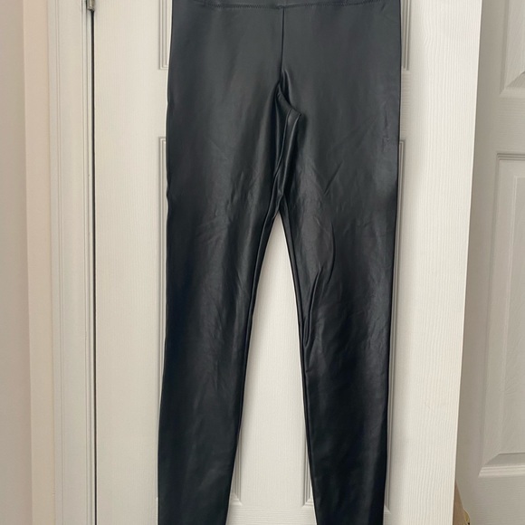 “Wilfred free” black pleather leggings in almost new condition - Picture 5 of 6